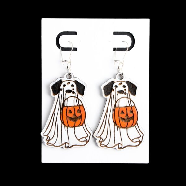 Dalmatian Pumpkin Wood Earrings. These earrings are made with 1/8″ thickness basswood. These earrings are lightweight and hand painted.